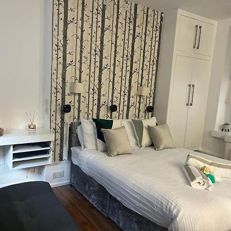 Tree Studio Apartment Barbican F3 Londyn Zewnętrze zdjęcie
